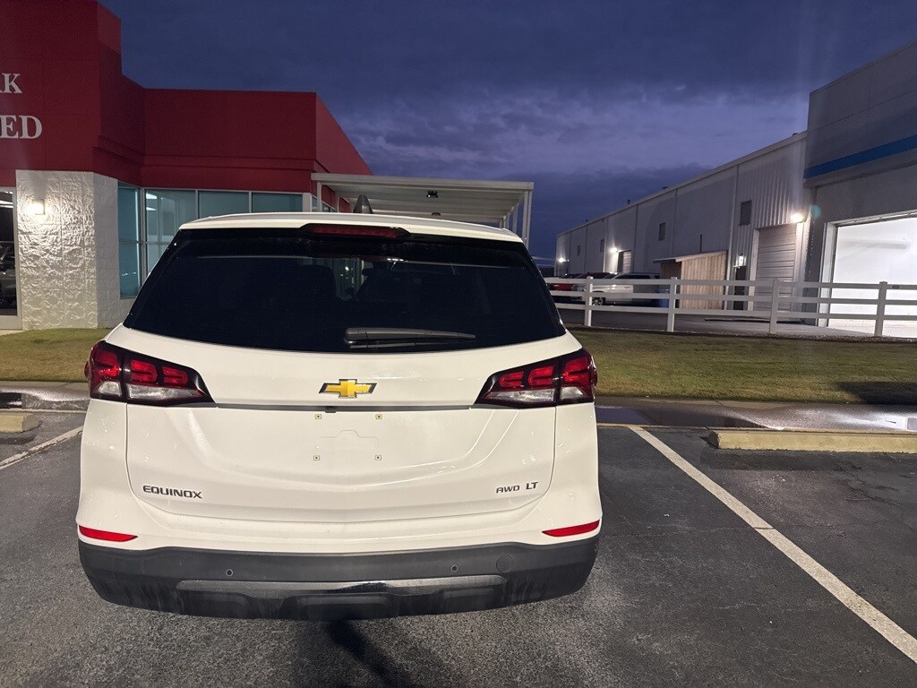 2024 Chevrolet Equinox LT photo 4
