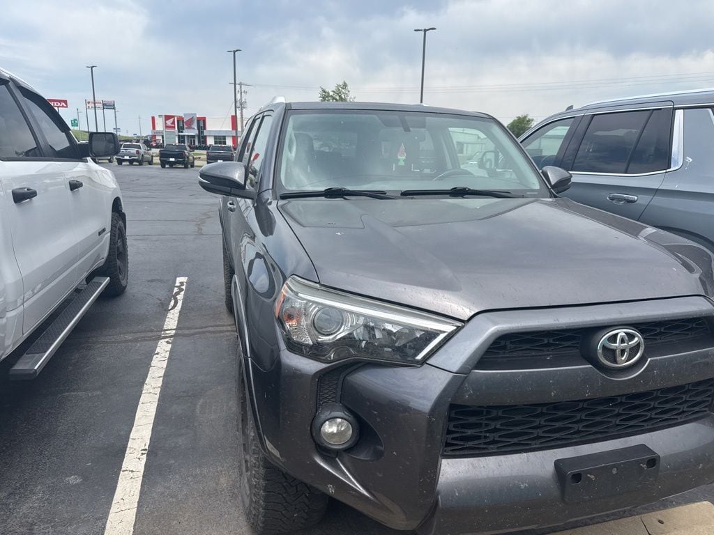 2018 Toyota 4Runner SR5 Premium V6's photo