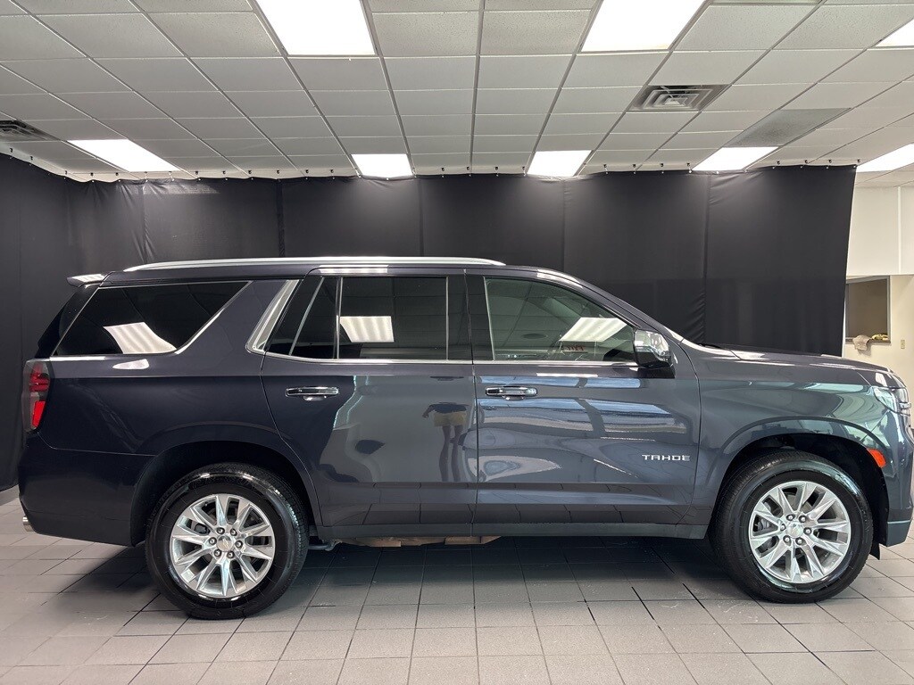 2023 Chevrolet Tahoe Premier photo 2