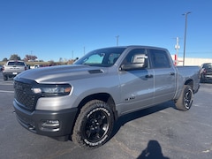 2026 Ram 1500 WARLOCK CREW CAB 4X4 5'7 BOX Pickup