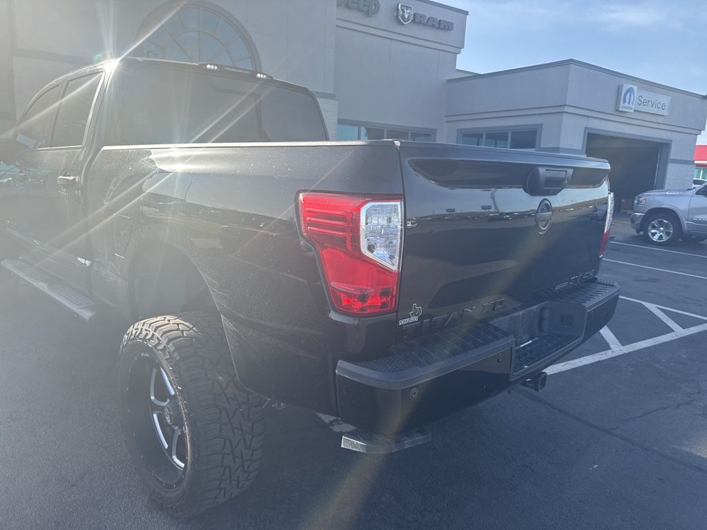 Used 2018 Nissan Titan XD SV with VIN 1N6BA1F41JN526063 for sale in Little Rock