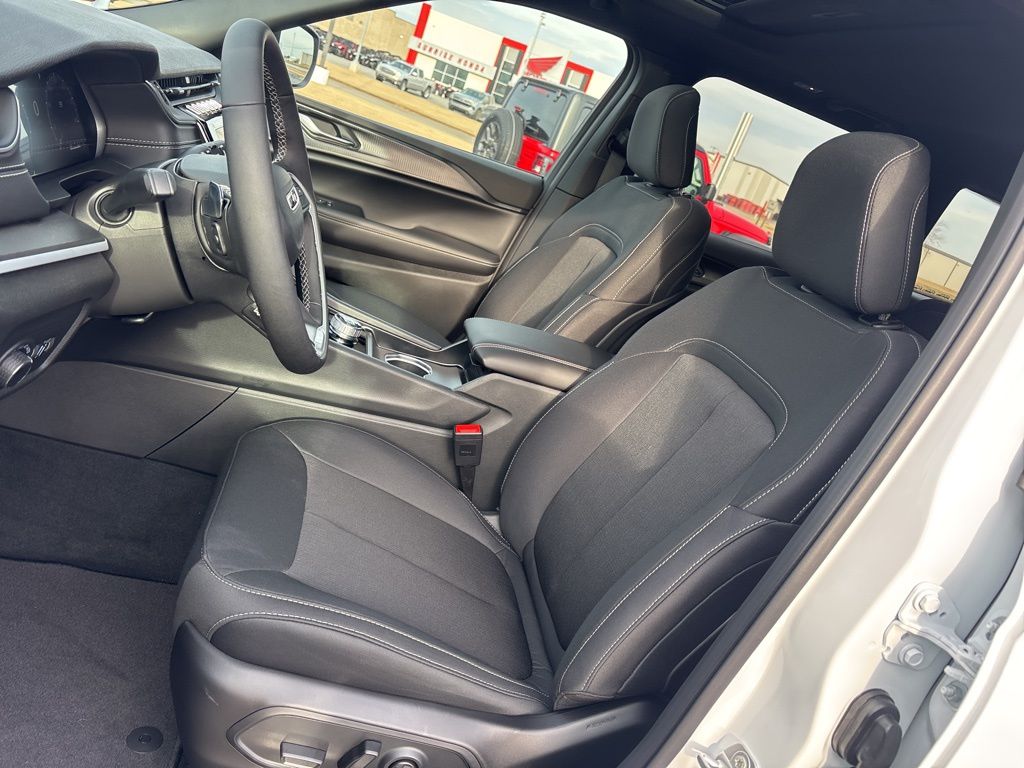 2026 Jeep Grand Cherokee Laredo - Photo 22