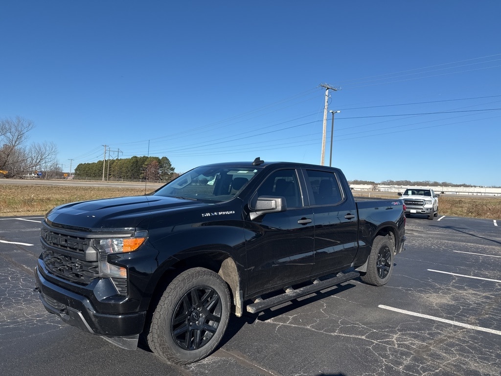 2022 Chevrolet Silverado 1500 Custom's photo