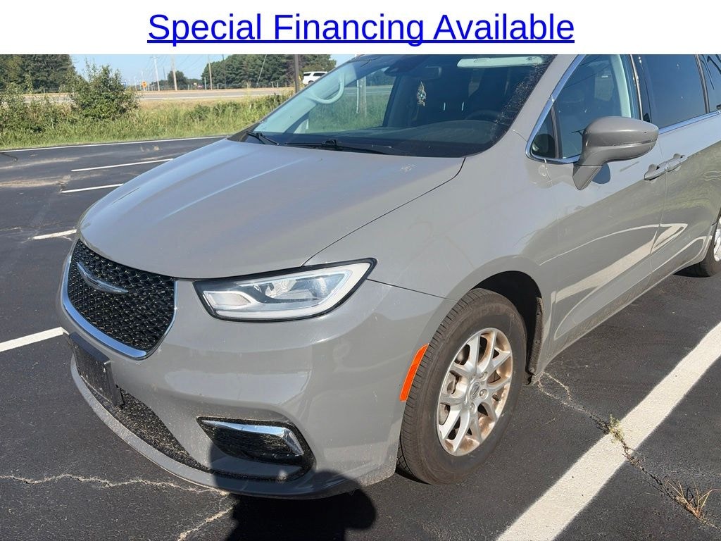 Used 2022 Chrysler Pacifica Touring L Van Passenger Van