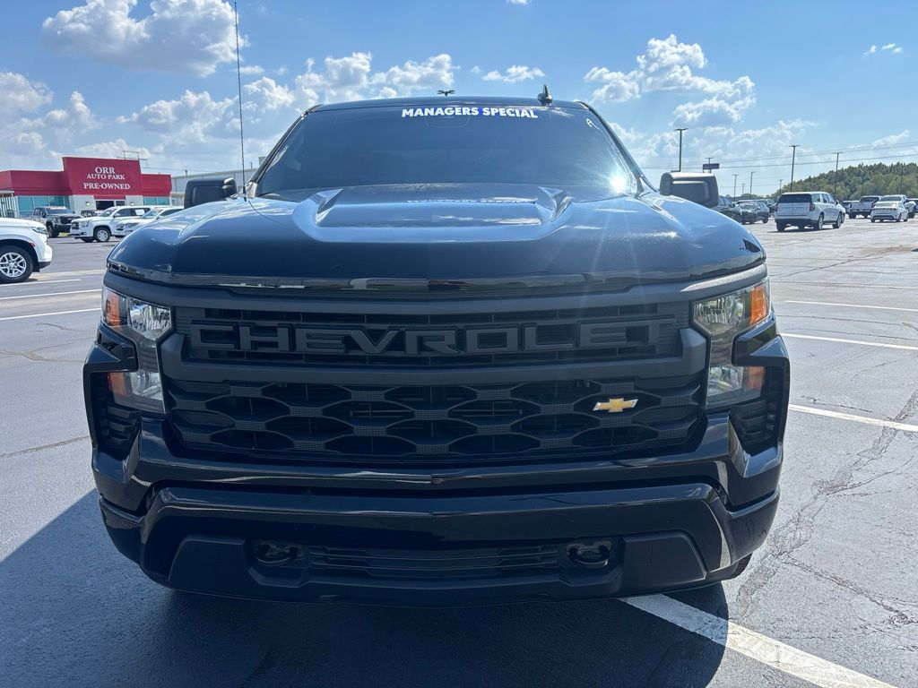 Used 2023 Chevrolet Silverado 1500 Custom with VIN 3GCPDBEK2PG156989 for sale in Little Rock