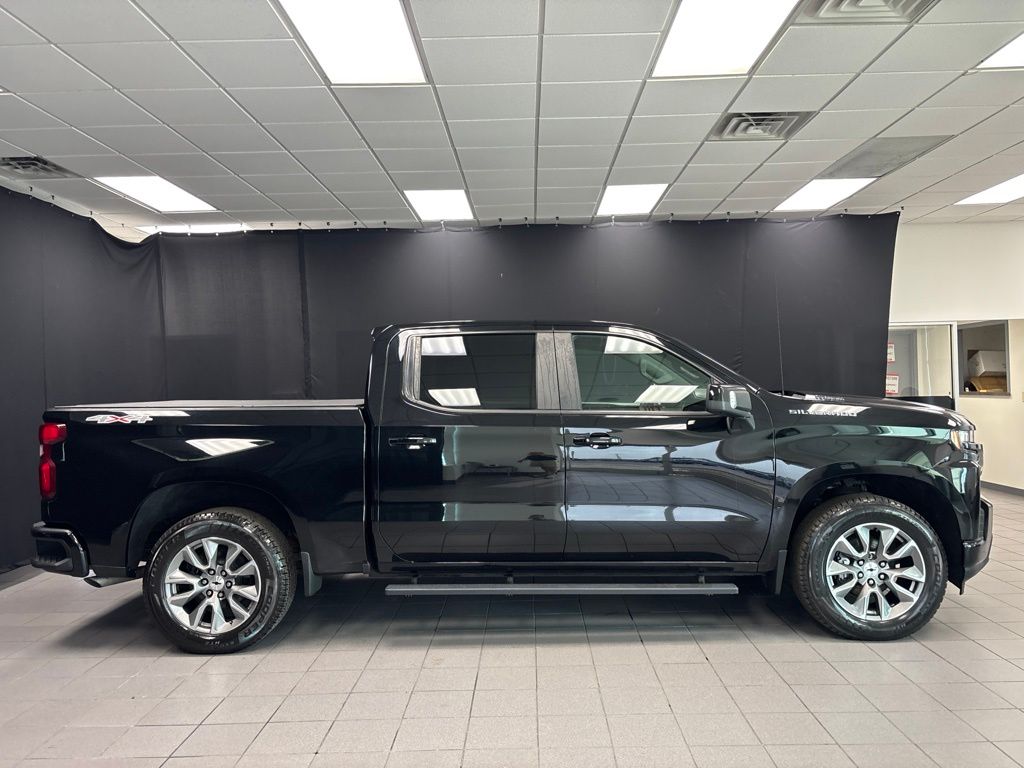 Used 2021 Chevrolet Silverado 1500 RST with VIN 1GCUYEET8MZ137084 for sale in Little Rock