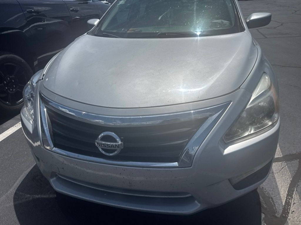 Used 2014 Nissan Altima 2.5 S Sedan