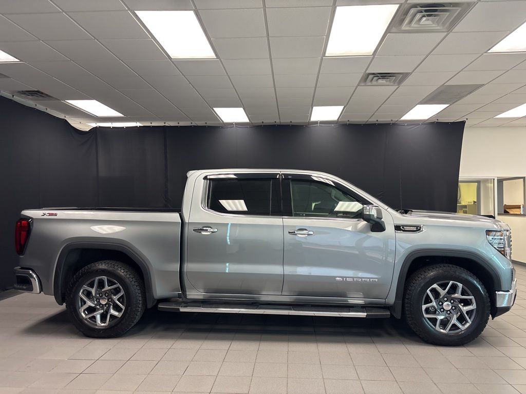 Used 2023 GMC Sierra 1500 SLT with VIN 3GTUUDE88PG289372 for sale in Little Rock