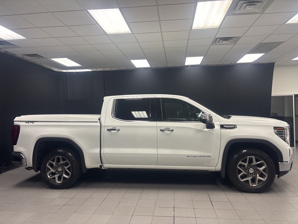 2023 Gmc Sierra 1500 SLT photo 2