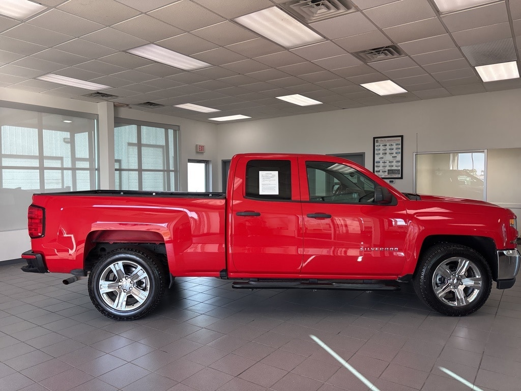 Used 2019 Chevrolet Silverado 1500 LD Custom with VIN 2GCRCMEC2K1137862 for sale in Little Rock