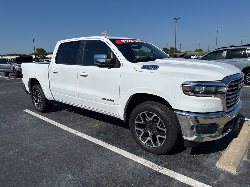 2025 Ram 1500 Laramie photo 3