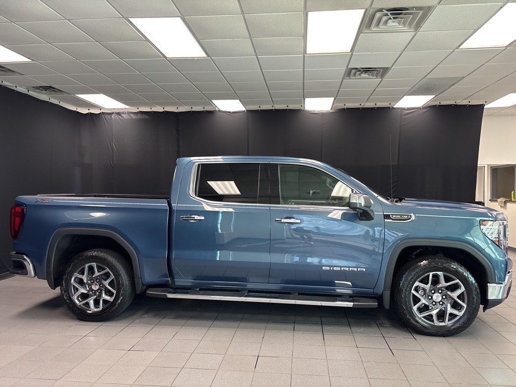 Used 2024 GMC Sierra 1500 SLT with VIN 3GTUUDED2RG175836 for sale in Little Rock
