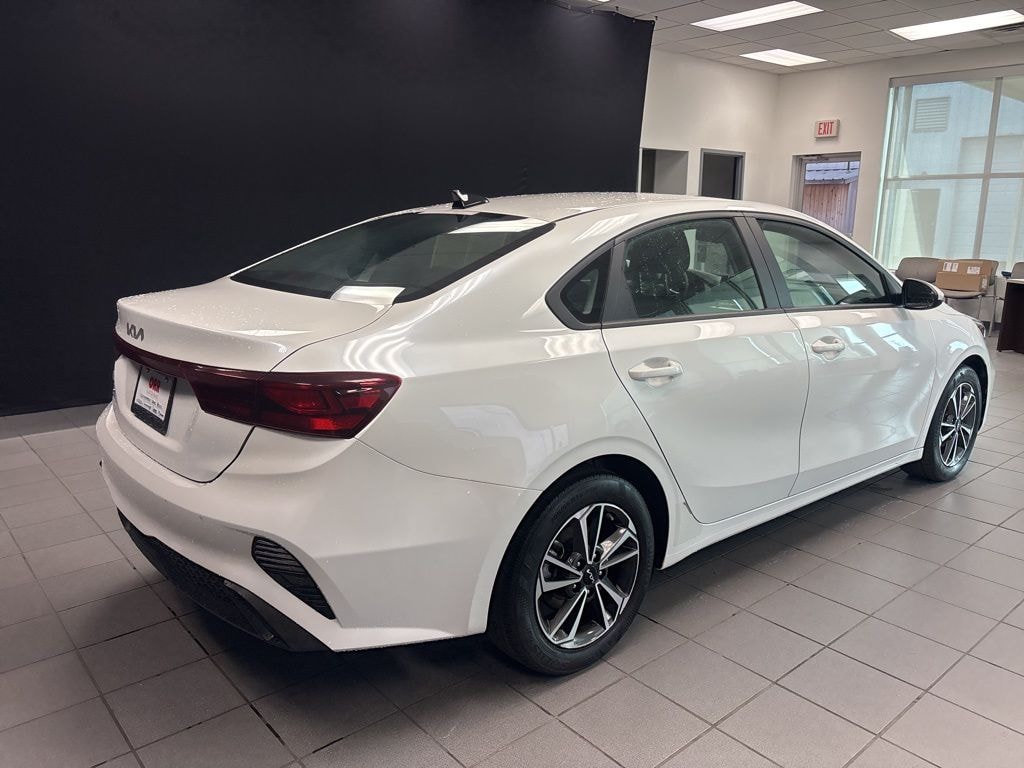 Used 2023 Kia Forte LXS Sedan
