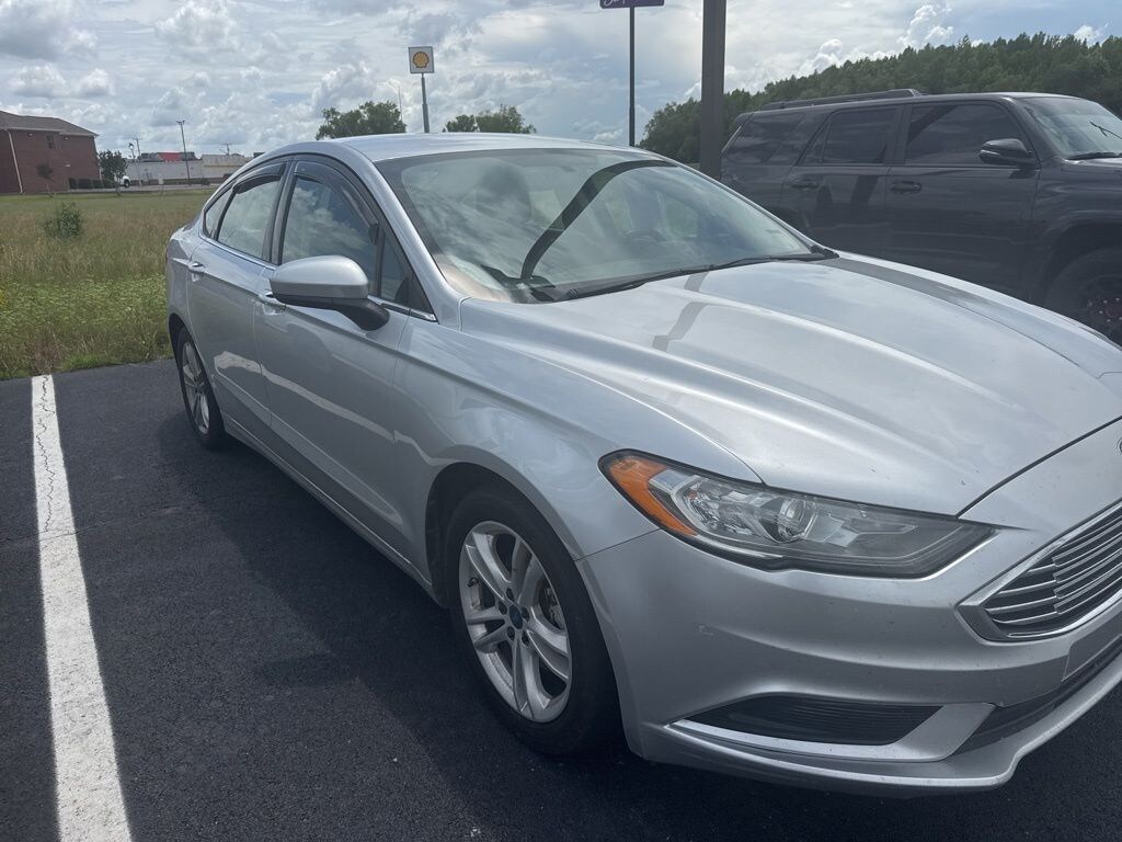 Used 2018 Ford Fusion SE Sedan