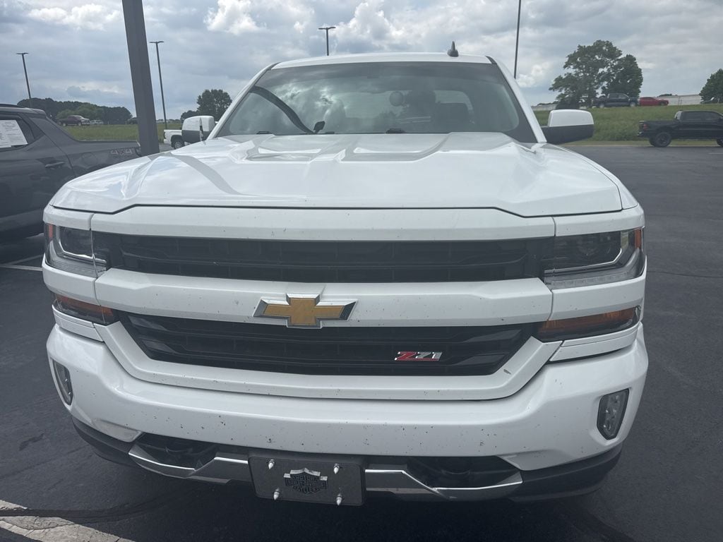Used 2018 Chevrolet Silverado 1500 LT with VIN 3GCUKREC8JG164239 for sale in Little Rock