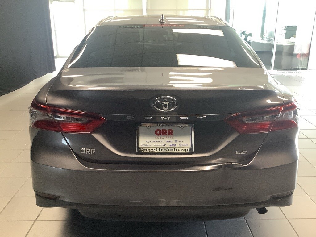 2022 Toyota Camry LE photo 4