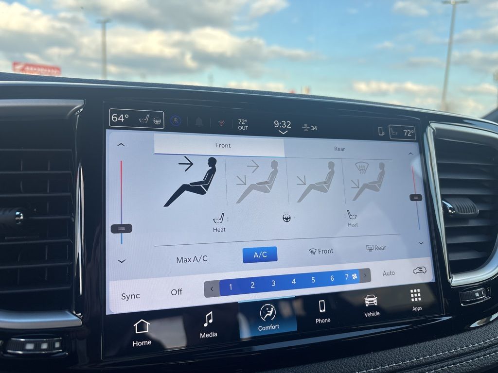 2026 Chrysler Pacifica Select - Photo 20