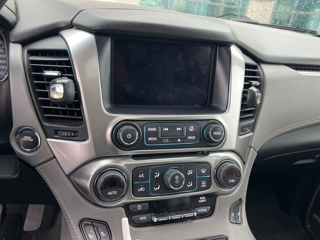 2019 Chevrolet Tahoe LT photo 4