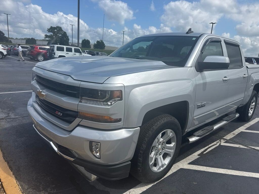 Used 2018 Chevrolet Silverado 1500 LT Truck Crew Cab