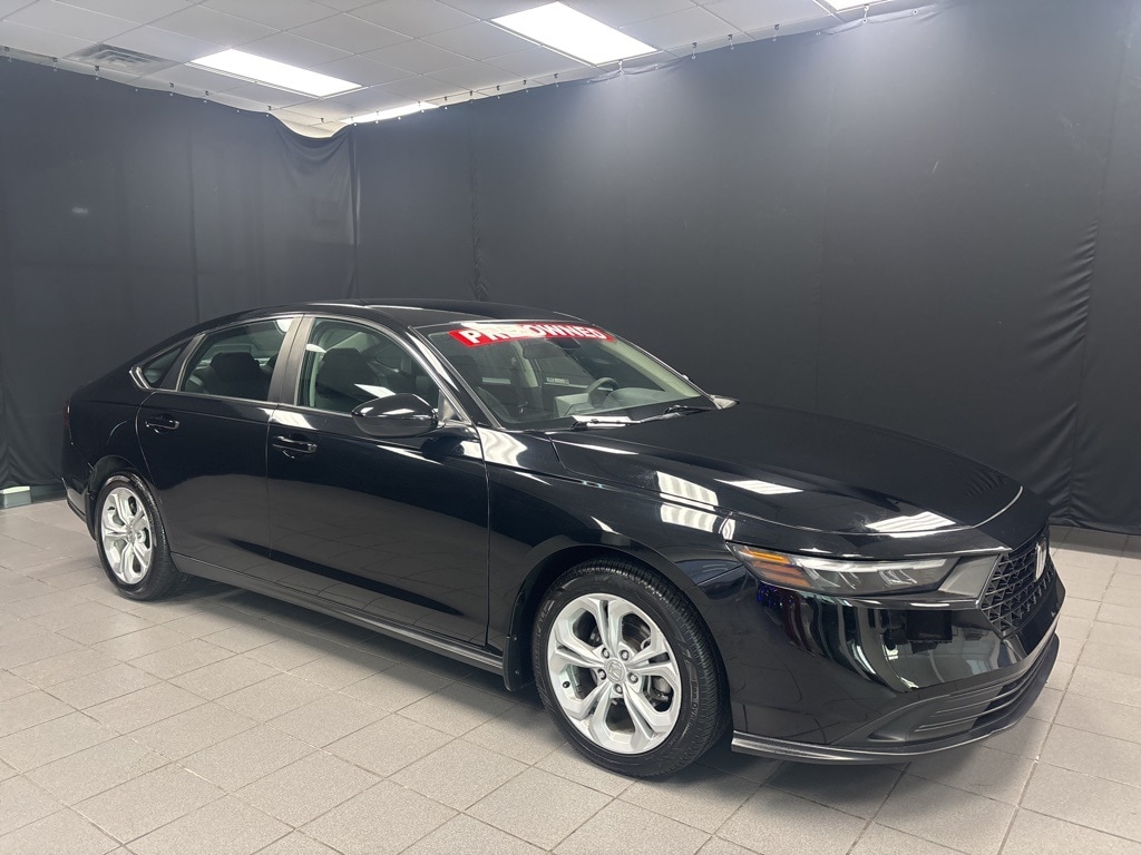 2023 Honda Accord LX's photo