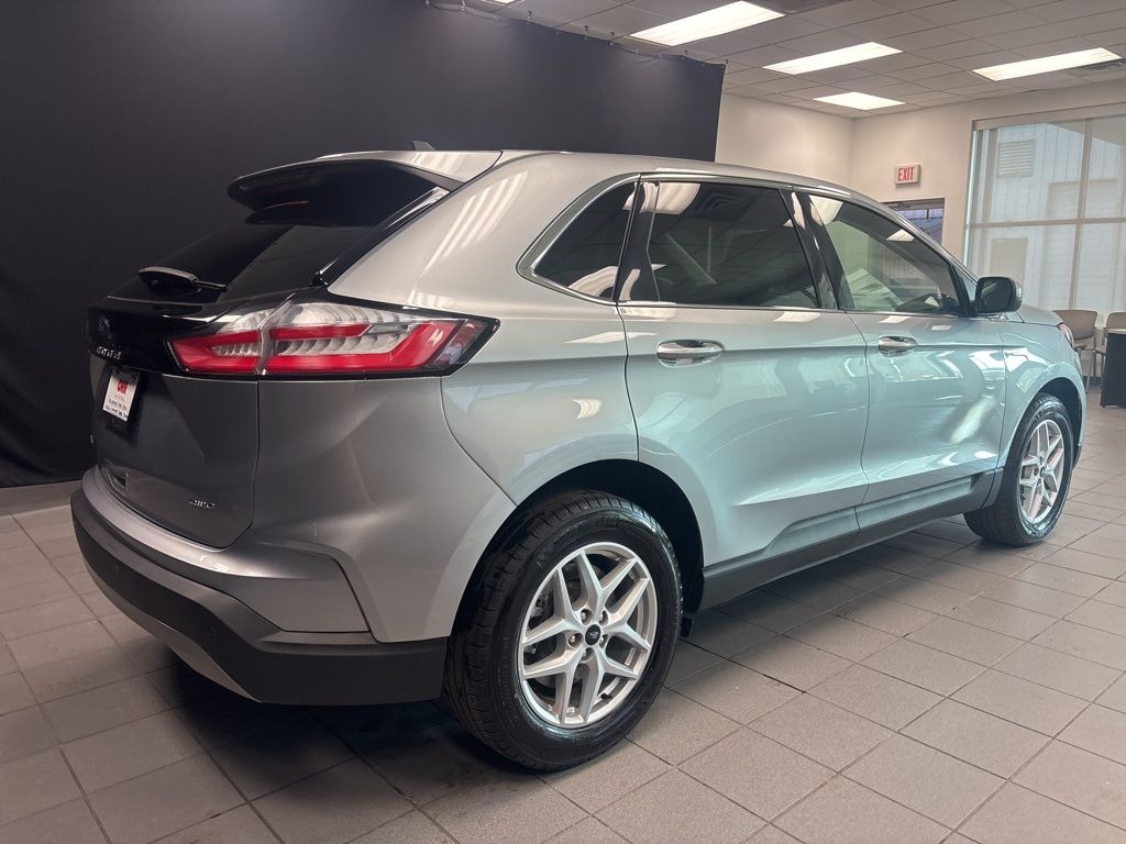 Used 2024 Ford Edge SEL SUV