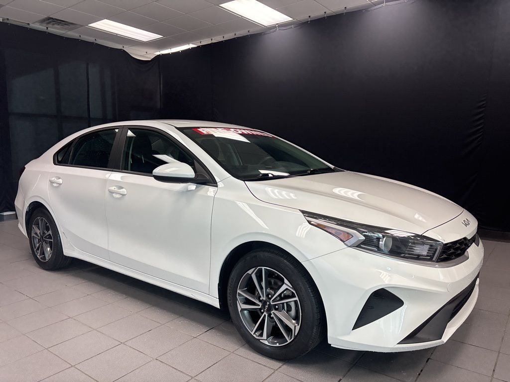 Used 2023 Kia Forte LXS Sedan