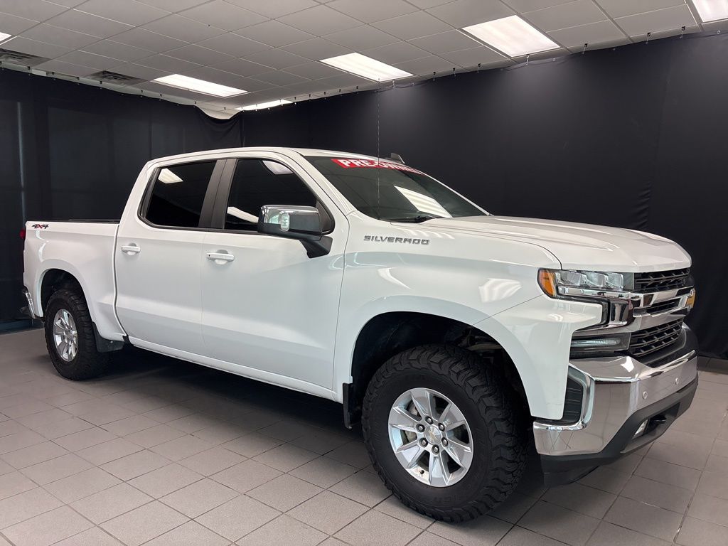 2019 Chevrolet Silverado 1500 LT 4X4 Crew Cab Short Box's photo