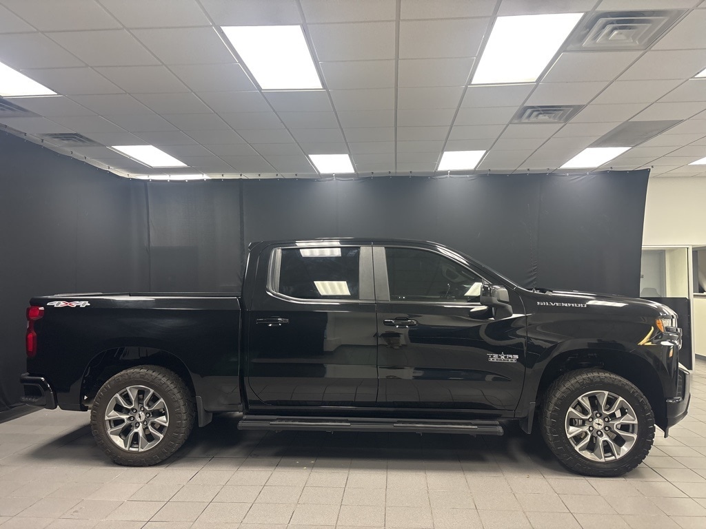 Used 2022 Chevrolet Silverado 1500 Limited RST with VIN 1GCUYEEL1NZ102484 for sale in Little Rock