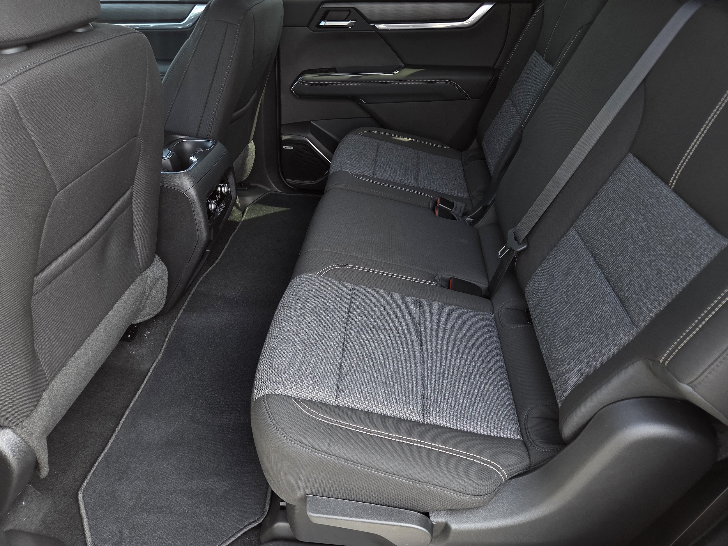2027 GMC Acadia Elevation - Photo 20