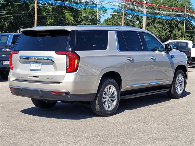 2023 Gmc Yukon XL SLT photo 4