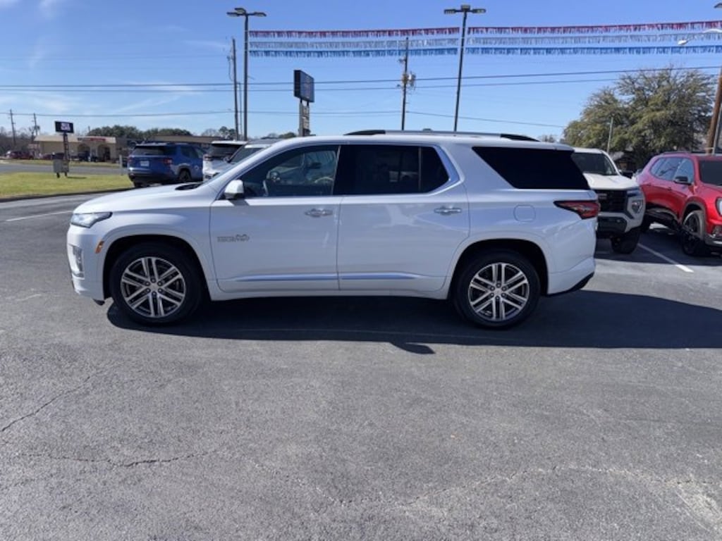 Used 2023 Chevrolet Traverse High Country SUV