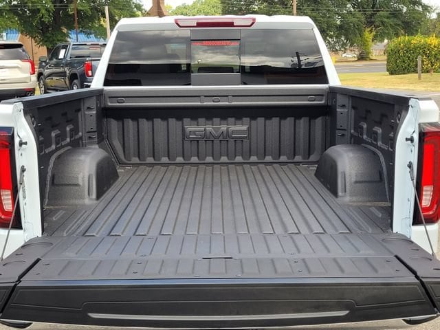 2026 GMC Sierra 1500 SLT - Photo 9