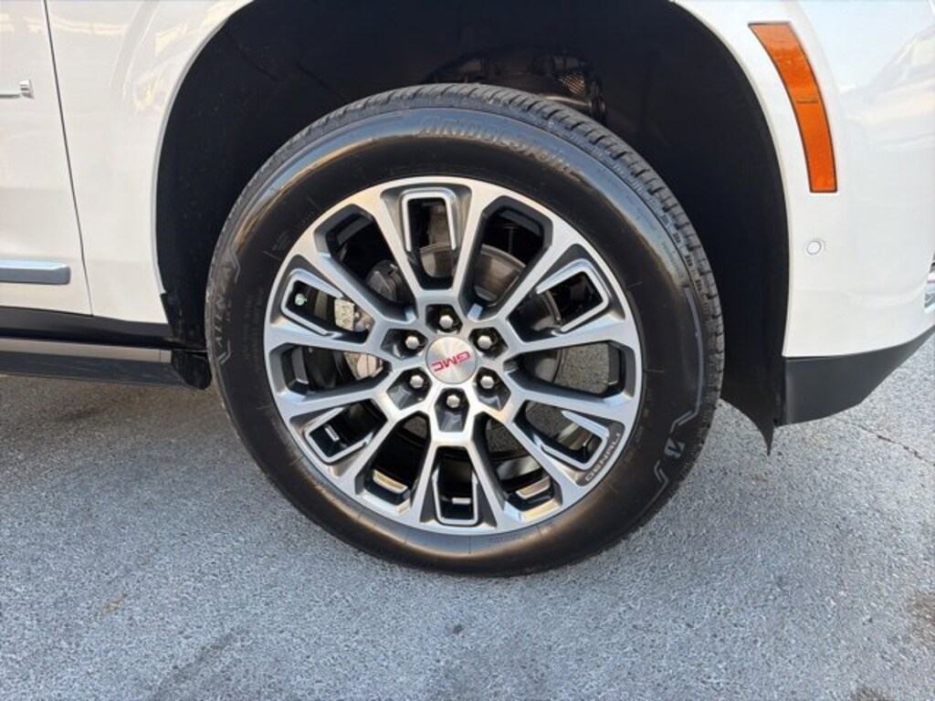 Used 2025 GMC Yukon Denali SUV