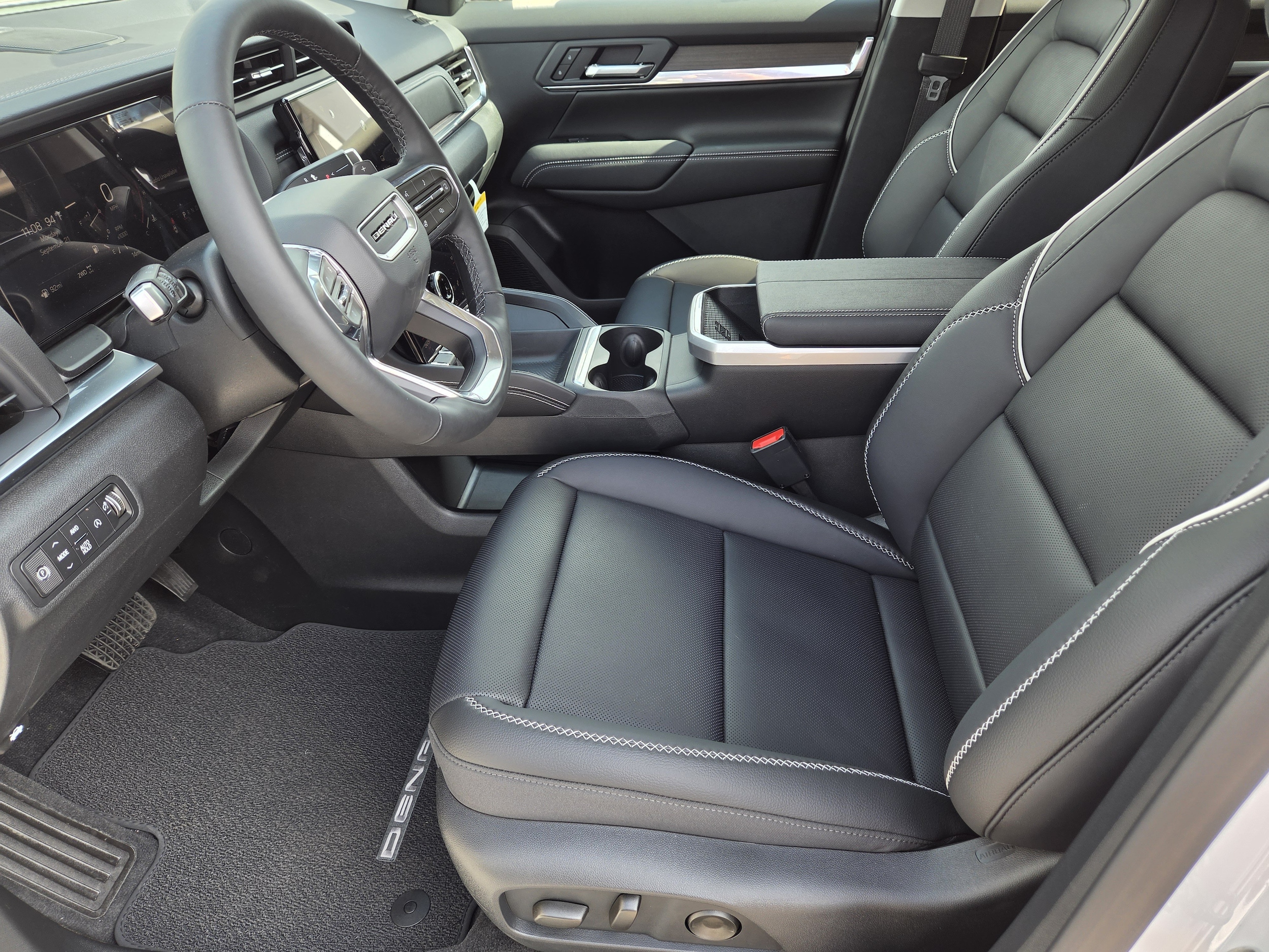2027 GMC Terrain Denali - Photo 18