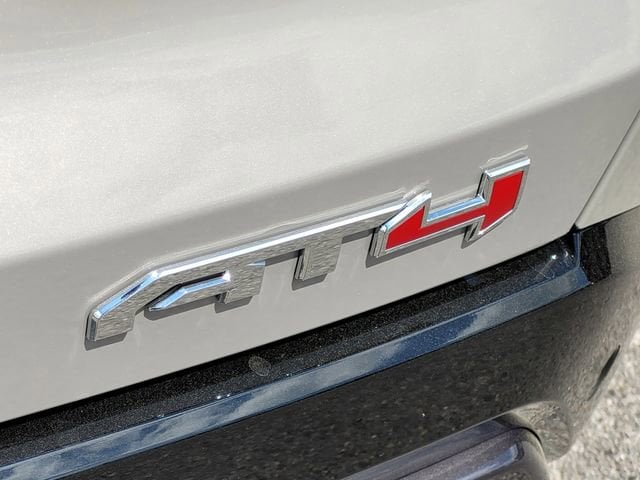 2026 GMC Terrain AT4 - Photo 8