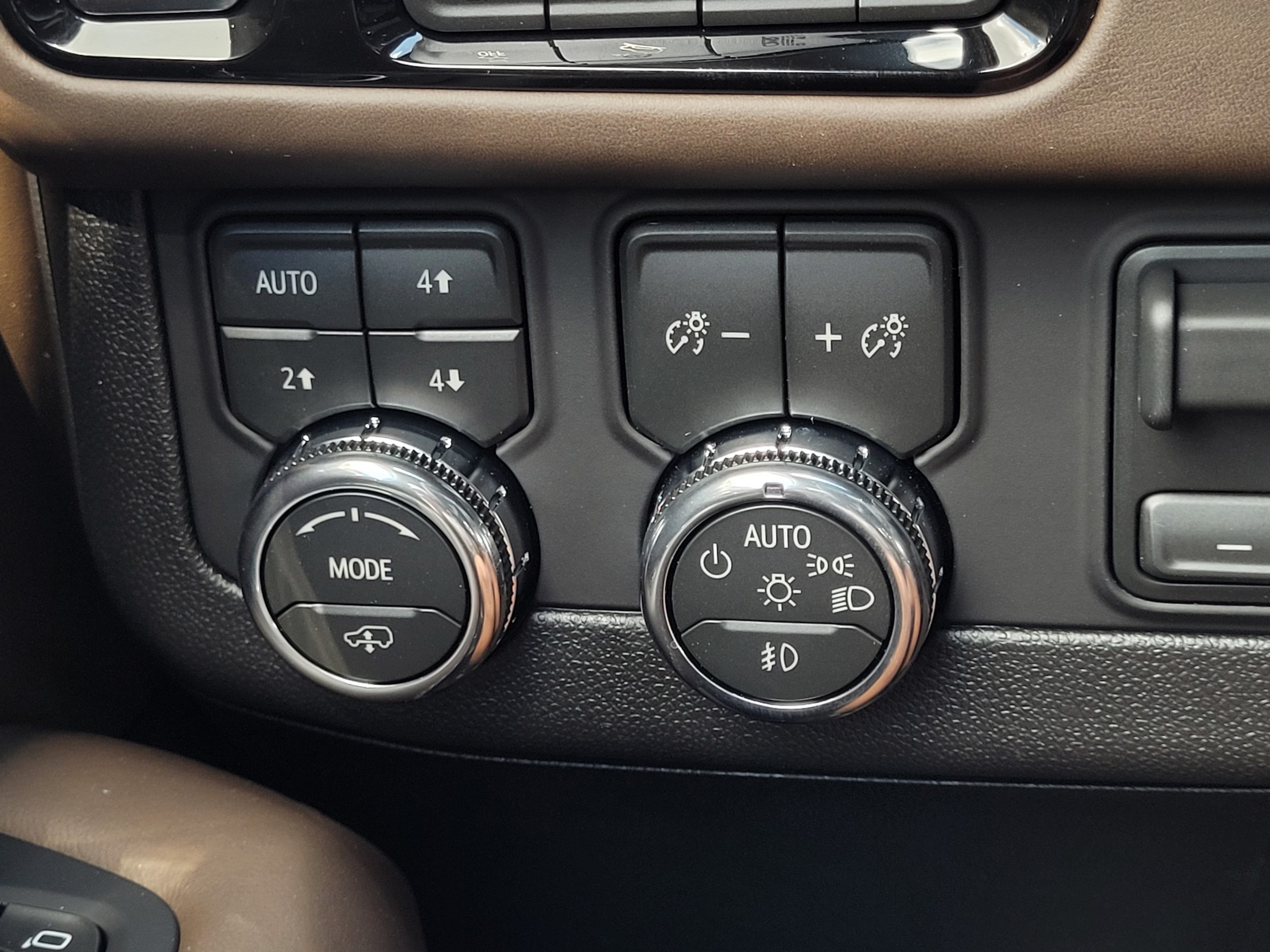 2026 GMC Yukon XL Denali Ultimate - Photo 18