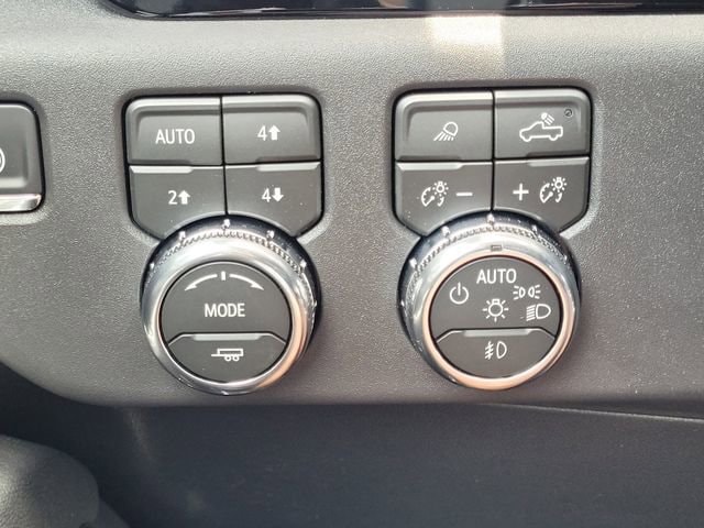 2026 GMC Sierra 1500 SLT - Photo 18
