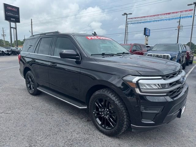 2023 Ford Expedition XLT's photo