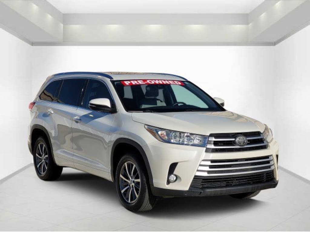 Used 2017 Toyota Highlander XLE