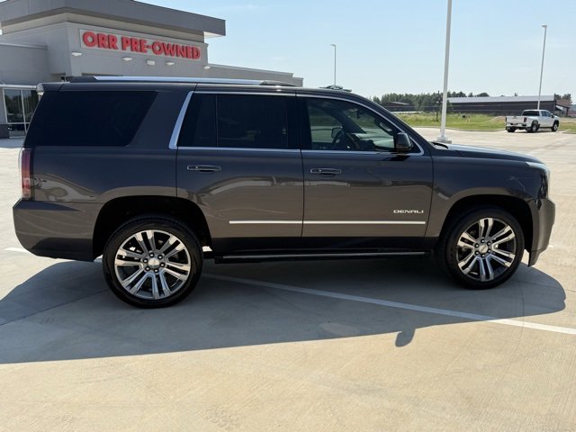 2017 Gmc Yukon Denali photo 2
