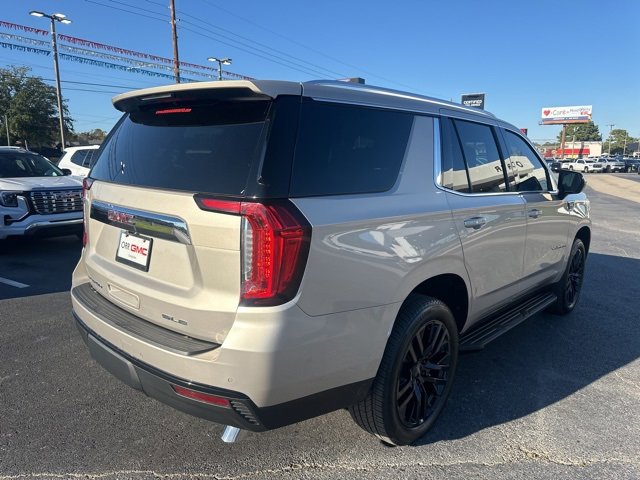 2021 Gmc Yukon SLE photo 2