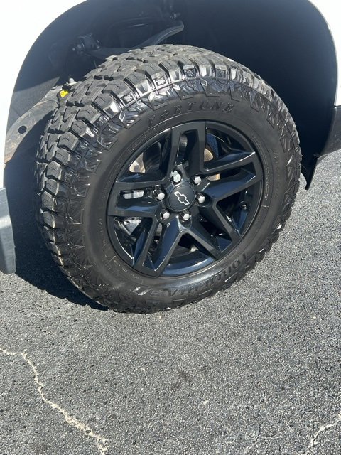 2023 Chevrolet Silverado 1500 LT Trail Boss photo 3