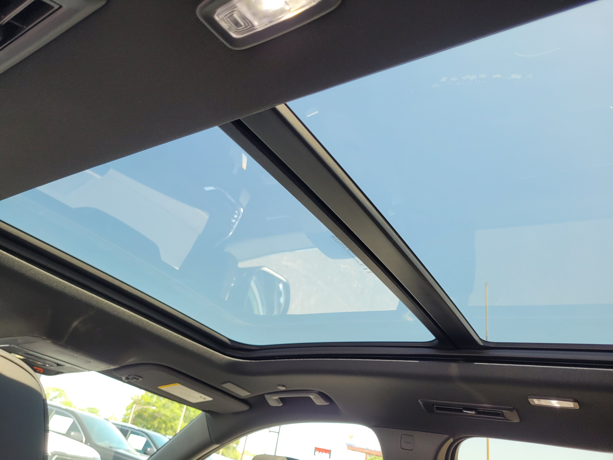 2026 GMC Acadia Denali - Photo 23