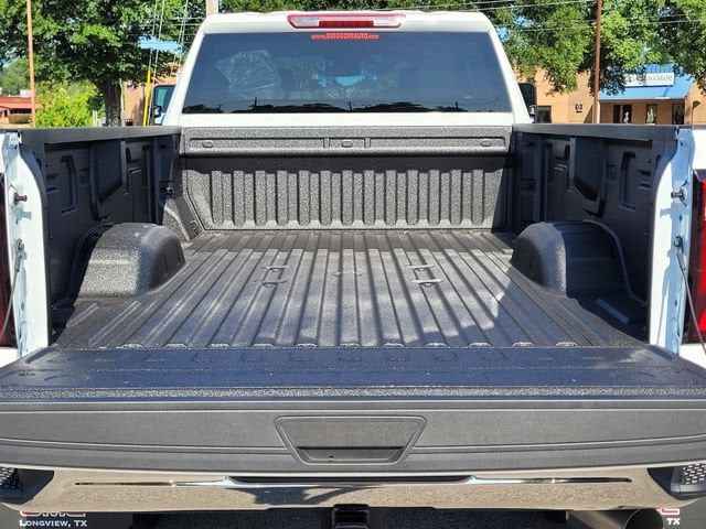 2026 GMC Sierra 3500HD Pro - Photo 9