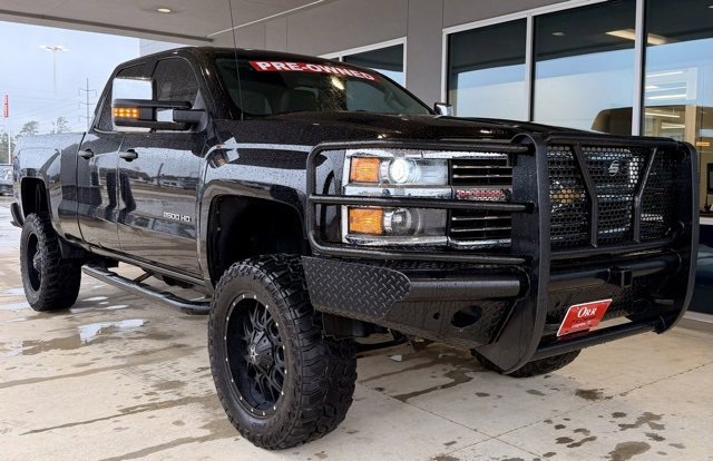 2016 Chevrolet Silverado 2500HD Work Truck photo 3