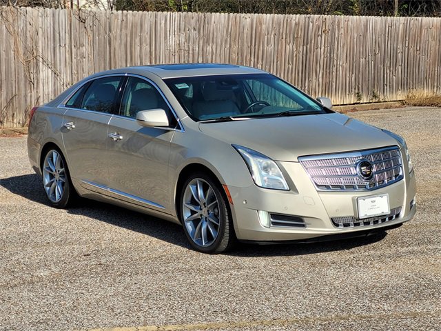 2014 Cadillac XTS Platinum Collection's photo