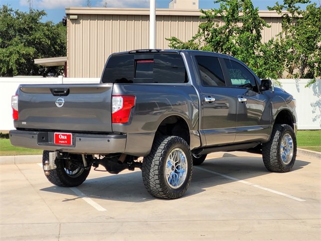 2018 Nissan Titan SV photo 4