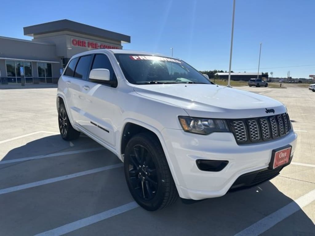 Used 2018 Jeep Grand Cherokee Altitude