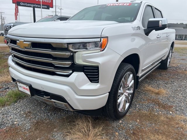 2023 Chevrolet Silverado 1500 High Country's photo
