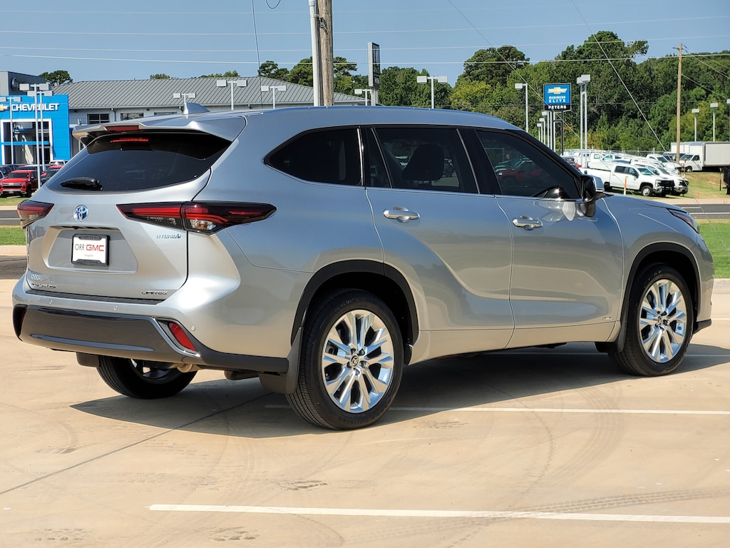 Used 2024 Toyota Highlander Hybrid Limited